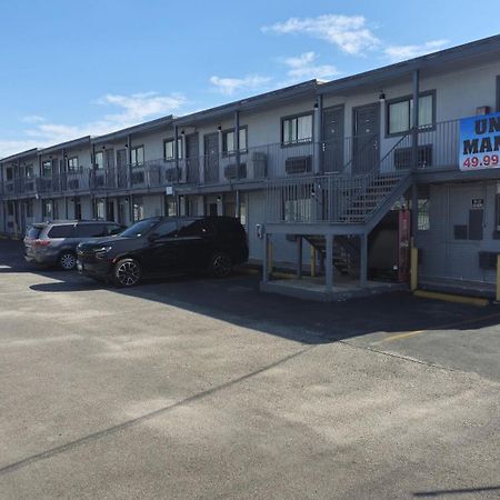 Super 7 Inn By Oyo San Antonio Nw Medical Center Екстериор снимка